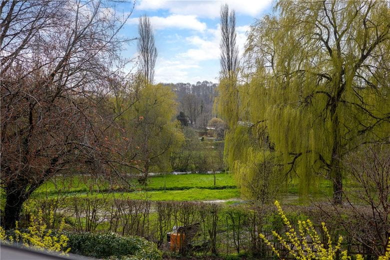 5 bedroom house, Bridge Street, Manton SN8 - Available