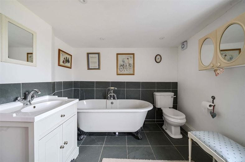 3 bedroom house, Milton Lilbourne, Pewsey SN9 - Available
