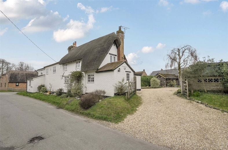 3 bedroom house, Milton Lilbourne, Pewsey SN9 - Available
