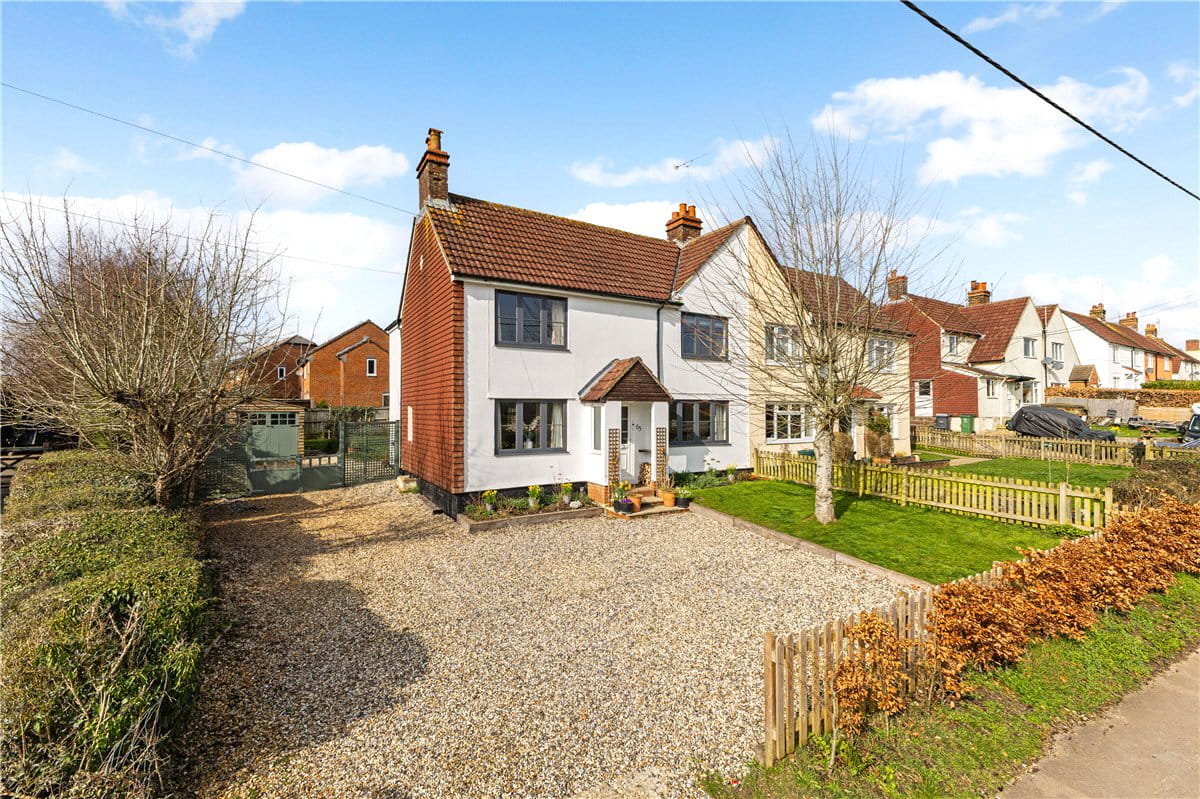 3 bedroom house, Church Street, Great Bedwyn SN8 - Sold STC
