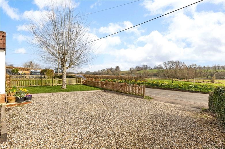 3 bedroom house, Church Street, Great Bedwyn SN8 - Sold STC