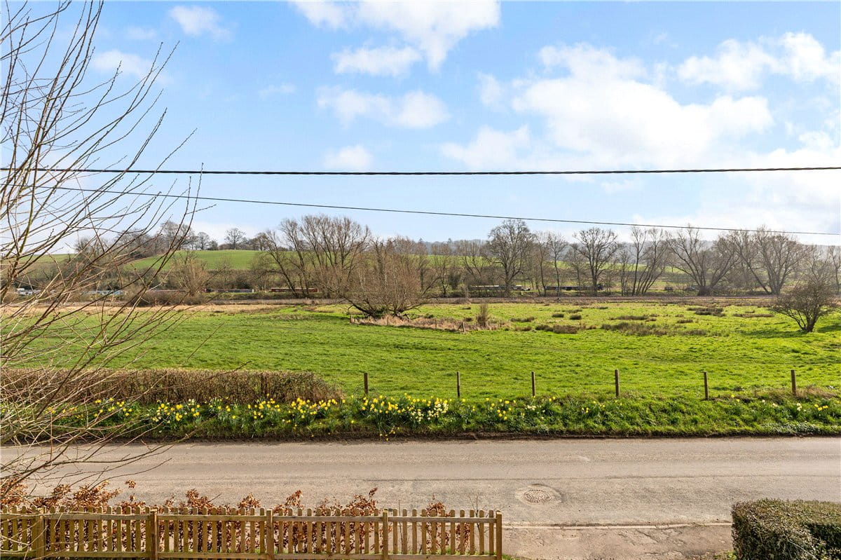 3 bedroom house, Church Street, Great Bedwyn SN8 - Sold STC