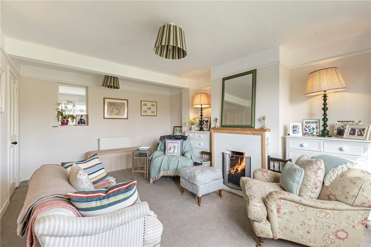 3 bedroom house, Church Street, Great Bedwyn SN8 - Sold STC