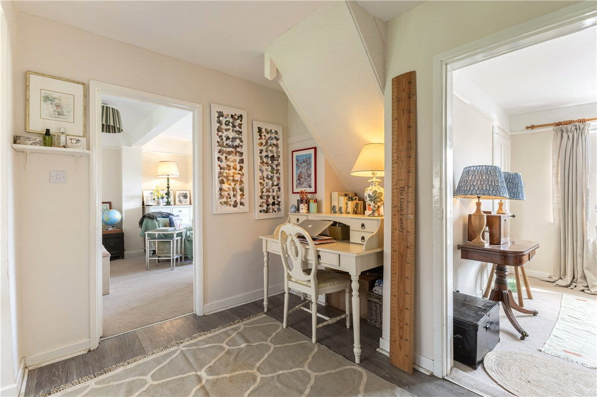 3 bedroom house, Church Street, Great Bedwyn SN8 - Sold STC