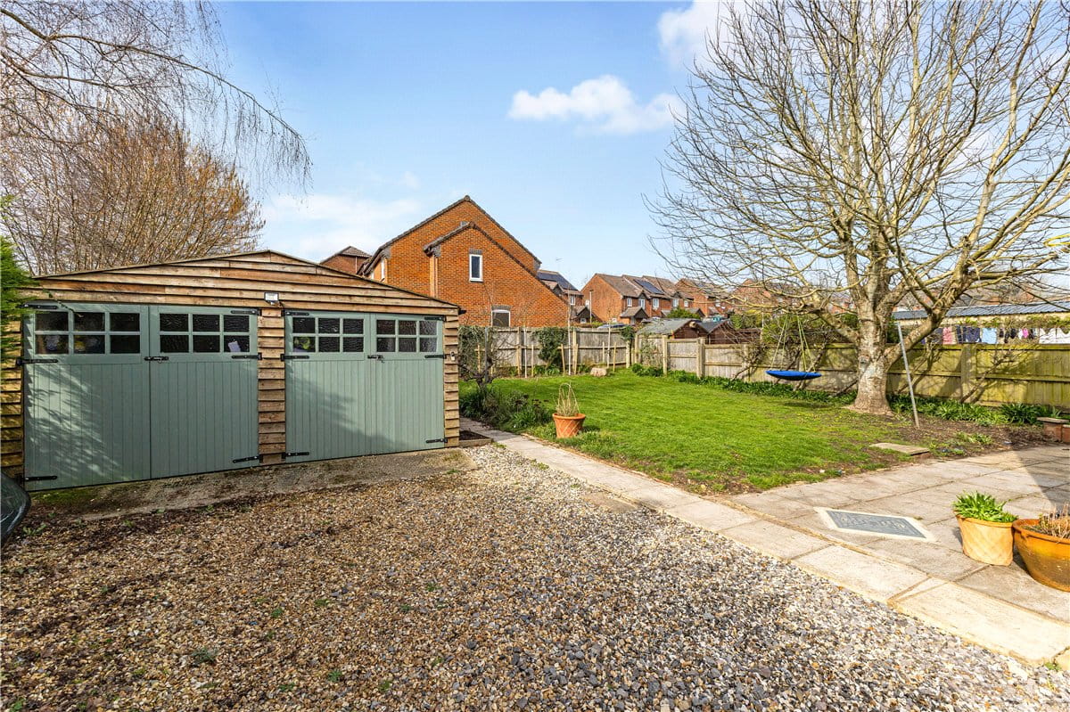 3 bedroom house, Church Street, Great Bedwyn SN8 - Sold STC