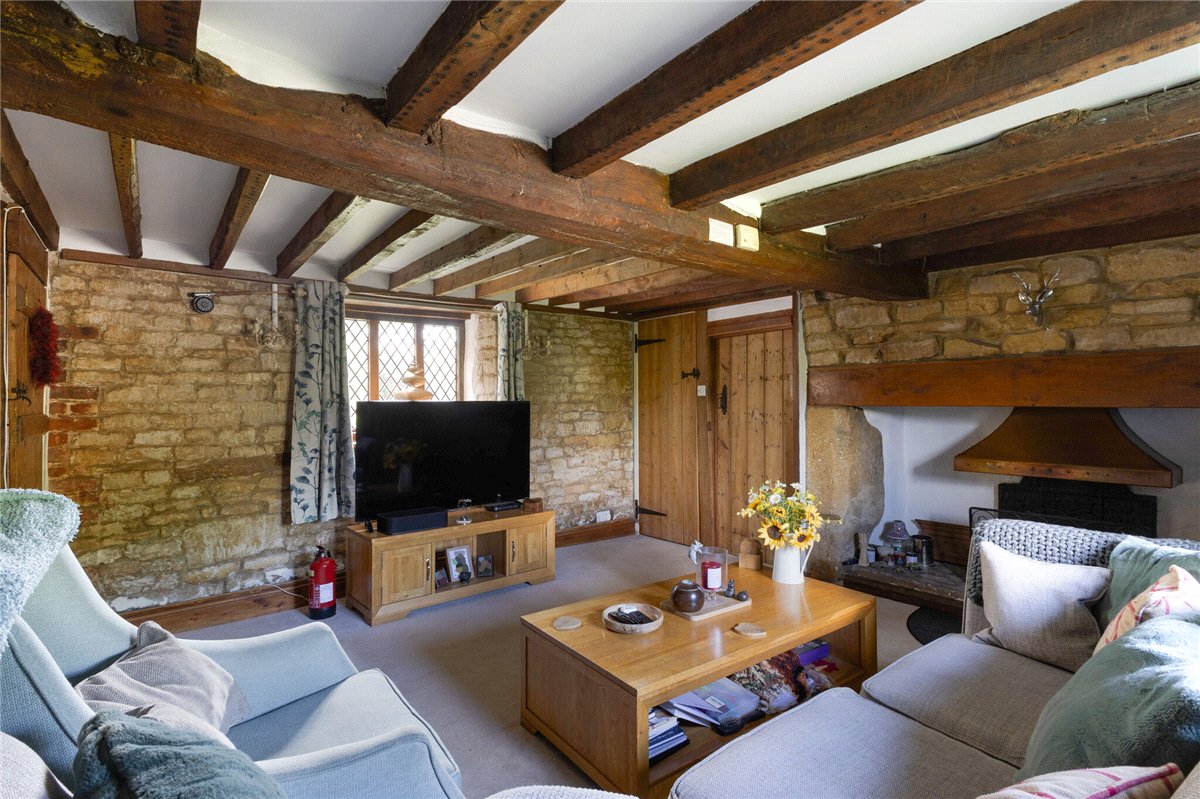 3 bedroom house, Park Lane, Cherhill SN11 - Available