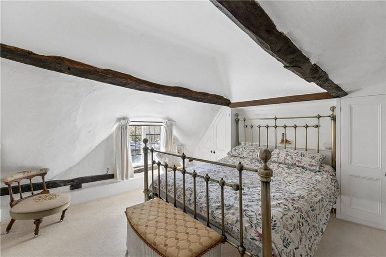 3 bedroom house, High Street, Burbage SN8 - Available