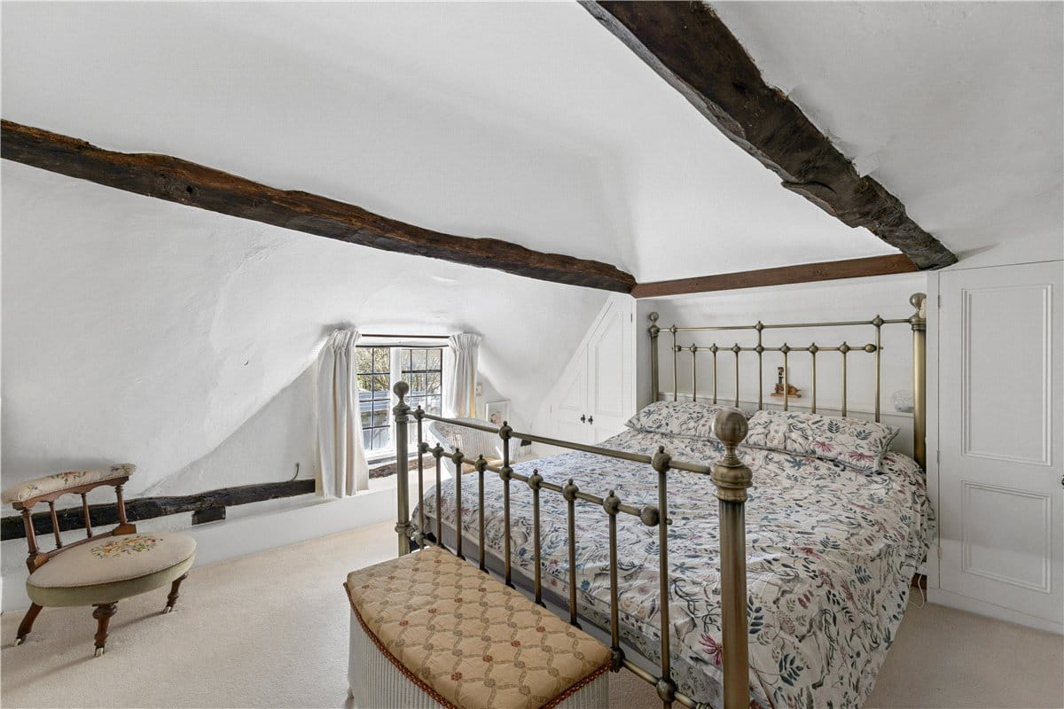 3 bedroom house, High Street, Burbage SN8 - Available