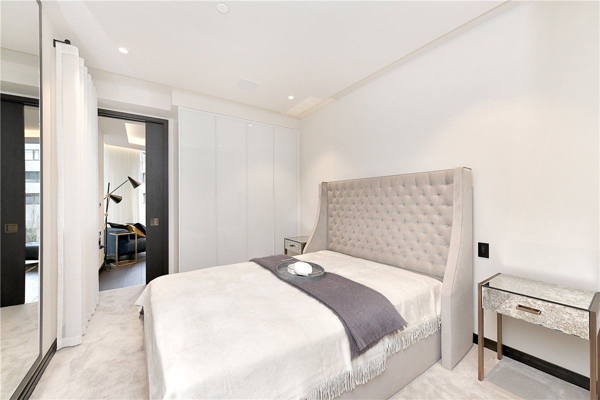 1 bedroom , Crown Square, London SE1 - Available