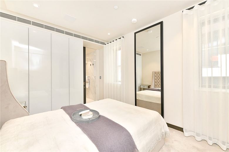 1 bedroom , Crown Square, London SE1 - Available