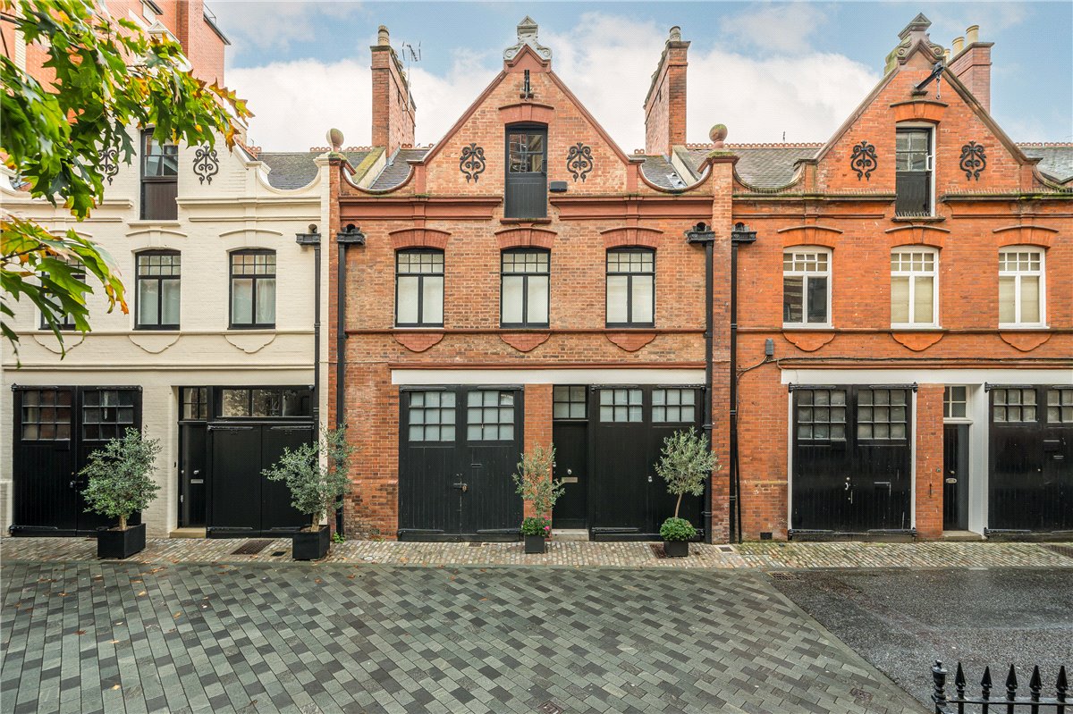 3 bedroom house, Bourdon Street, Mayfair W1K - Sold