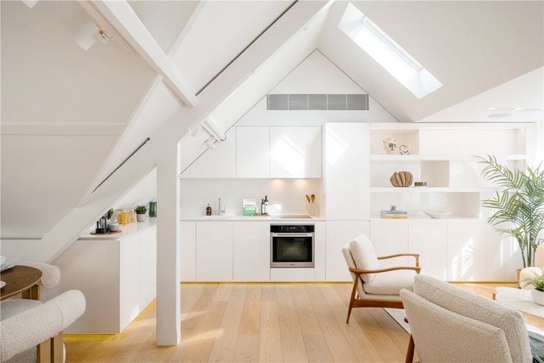 3 bedroom house, Bourdon Street, Mayfair W1K - Sold
