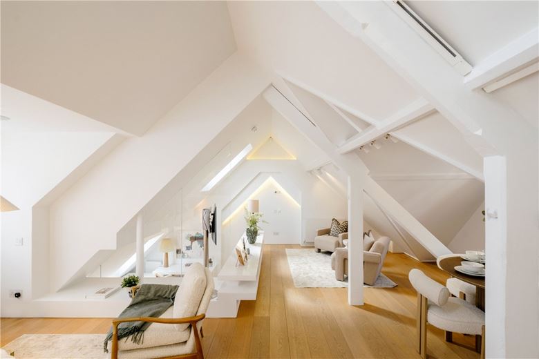 3 bedroom house, Bourdon Street, Mayfair W1K - Sold