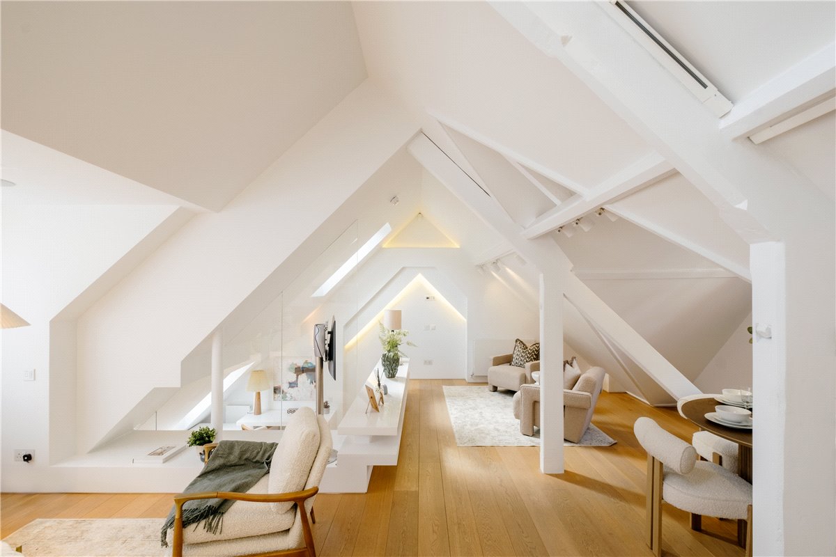3 bedroom house, Bourdon Street, Mayfair W1K - Sold