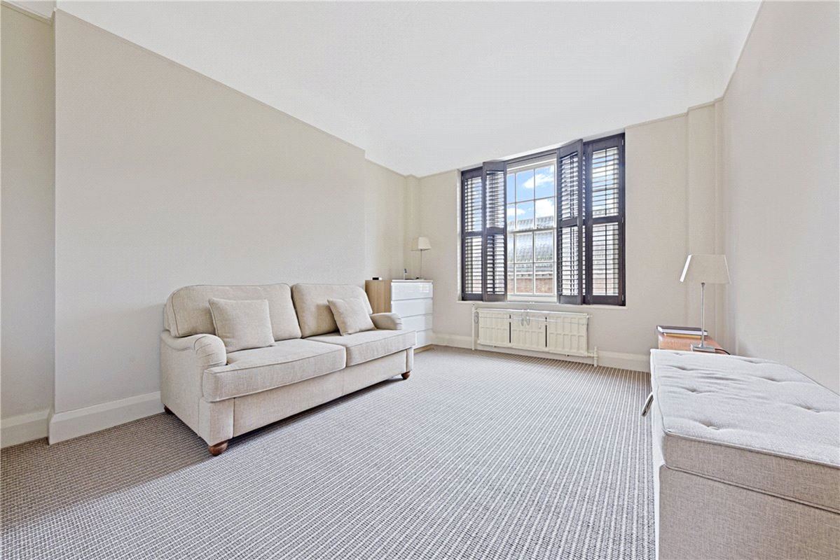 2 bedroom flat, Bryanston Place, Marylebone W1H - Sold