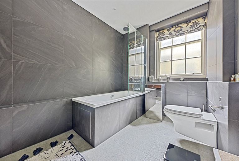 2 bedroom flat, Bryanston Place, Marylebone W1H - Sold