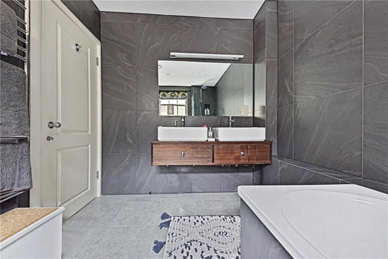 2 bedroom flat, Bryanston Place, Marylebone W1H - Sold