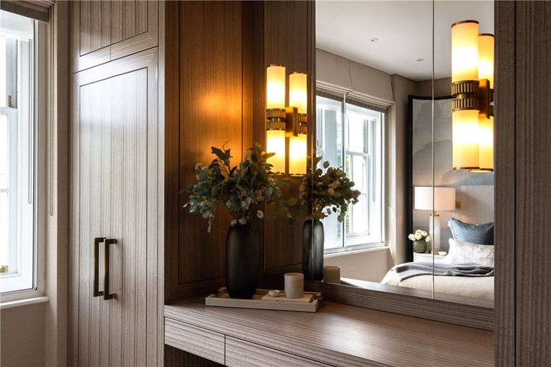 2 bedroom flat, Piccadilly, Mayfair W1J - Available