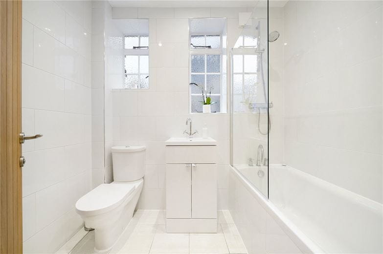  bedroom flat, St. Vincent Street, London W1U - Available