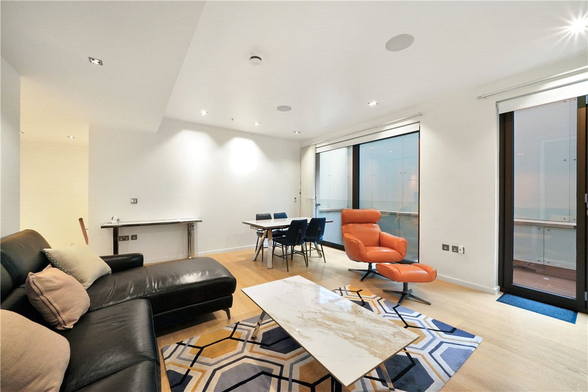 2 bedroom flat, Grosvenor Hill, London W1K - Available