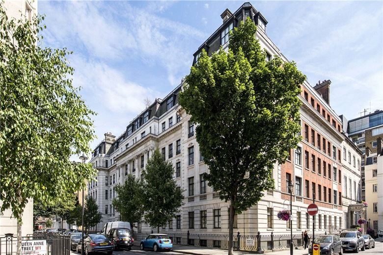 2 bedroom flat, Mansfield Street, London W1G - Available
