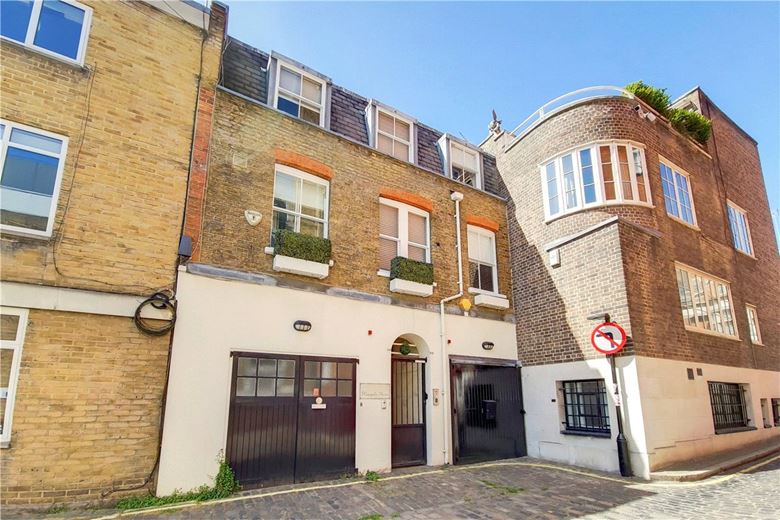 2 bedroom house, Wimpole Mews, Marylebone W1G - Available