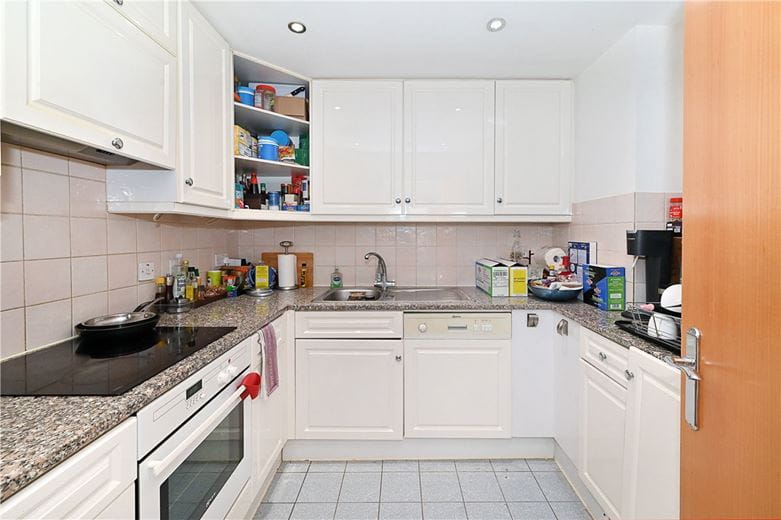 2 bedroom flat, Barrett Street, Marylebone W1U - Available