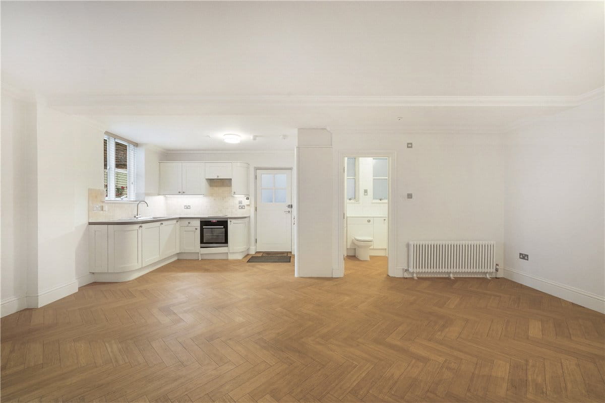 1 bedroom flat, South Audley Street, Mayfair W1K - Available