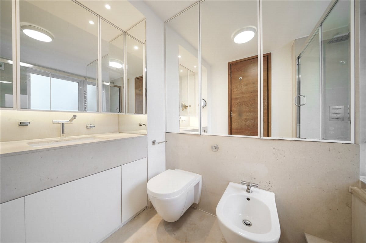 2 bedroom flat, William Mews, Knightsbridge SW1X - Available