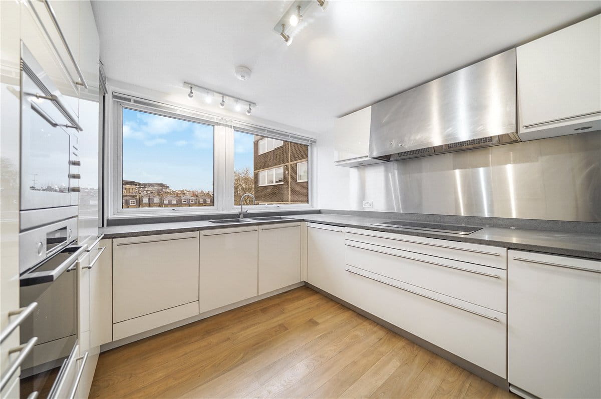 2 bedroom flat, William Mews, Knightsbridge SW1X - Available