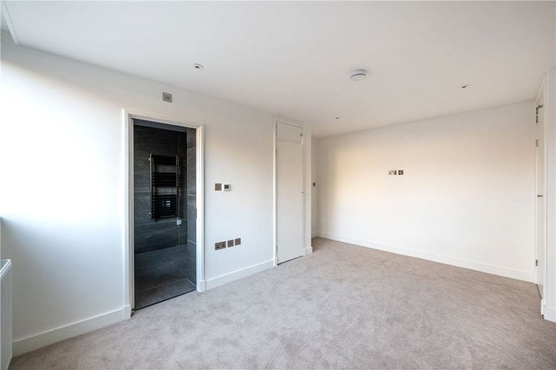 3 bedroom flat, William Mews, Belgravia SW1X - Available