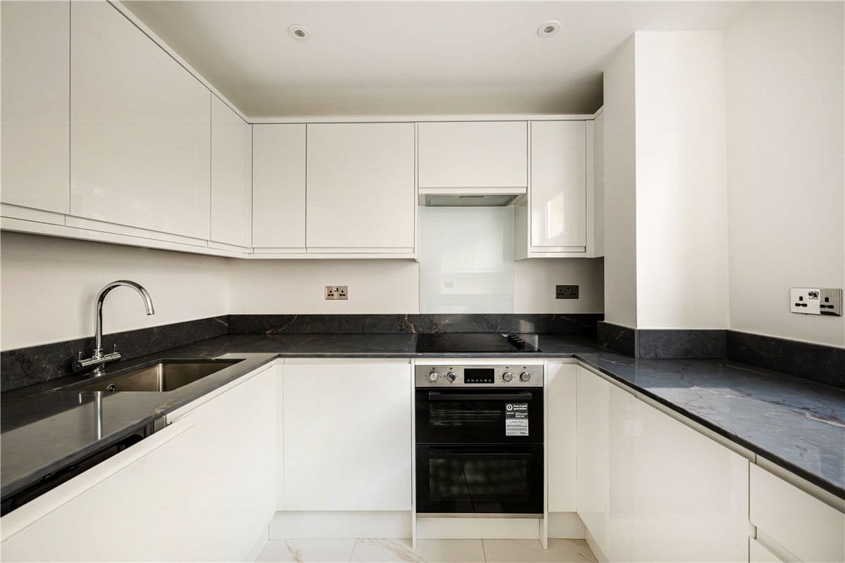 3 bedroom flat, William Mews, Belgravia SW1X - Available