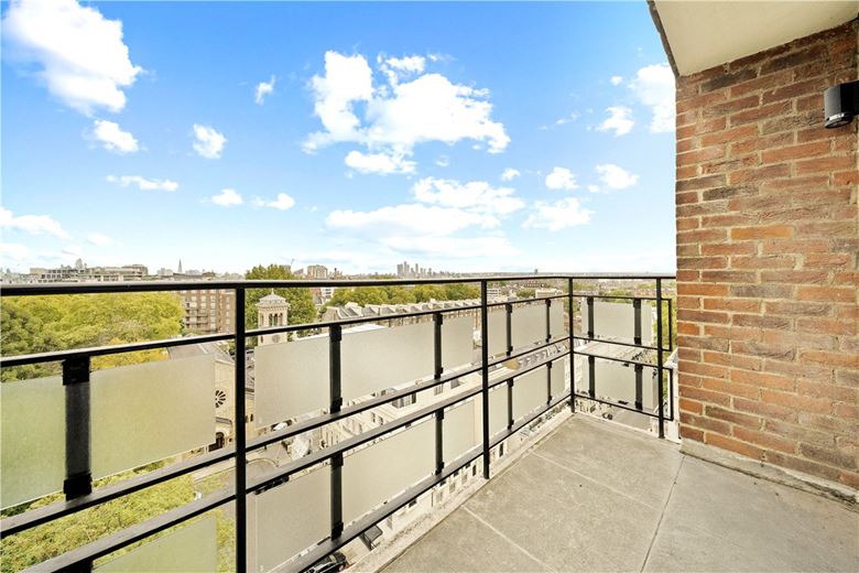 4 bedroom flat, Kingston House South, Ennismore Gardens SW7 - Let Agreed