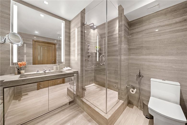 4 bedroom flat, Kingston House South, Ennismore Gardens SW7 - Let Agreed