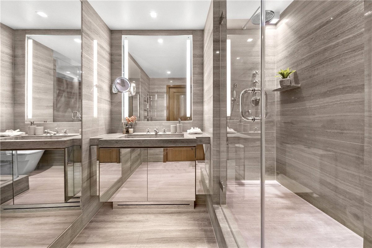 4 bedroom flat, Kingston House South, Ennismore Gardens SW7 - Let Agreed