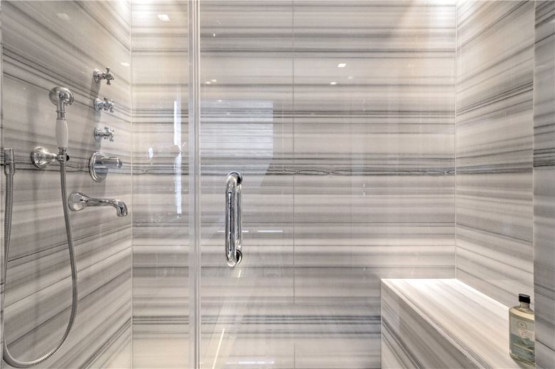 4 bedroom flat, Kingston House South, Ennismore Gardens SW7 - Let Agreed