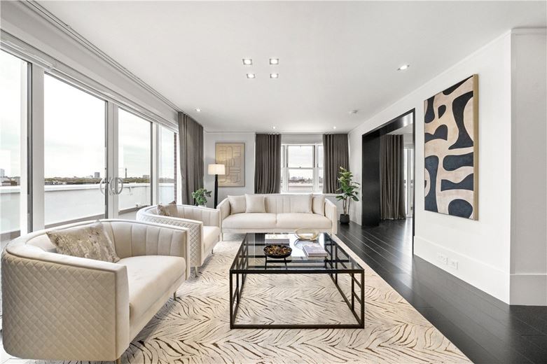 4 bedroom flat, Kingston House South, Ennismore Gardens SW7 - Let Agreed