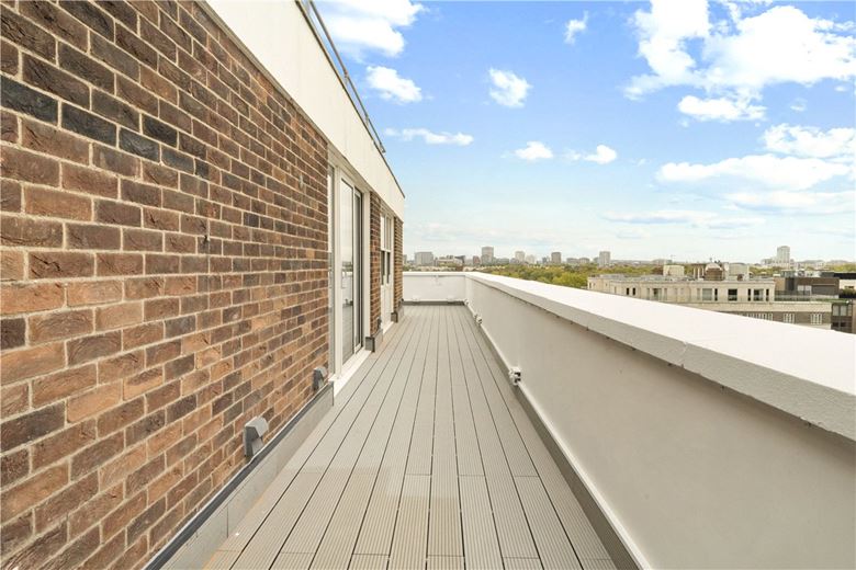 4 bedroom flat, Kingston House South, Ennismore Gardens SW7 - Let Agreed