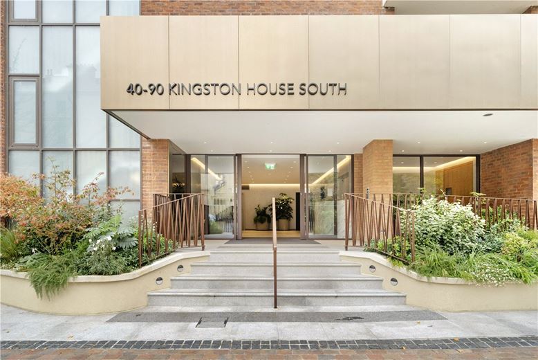 4 bedroom flat, Kingston House South, Ennismore Gardens SW7 - Let Agreed