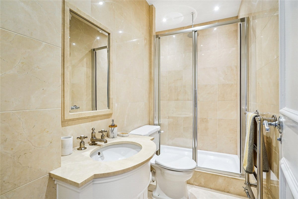 3 bedroom flat, Grosvenor Square, Mayfair W1K - Available