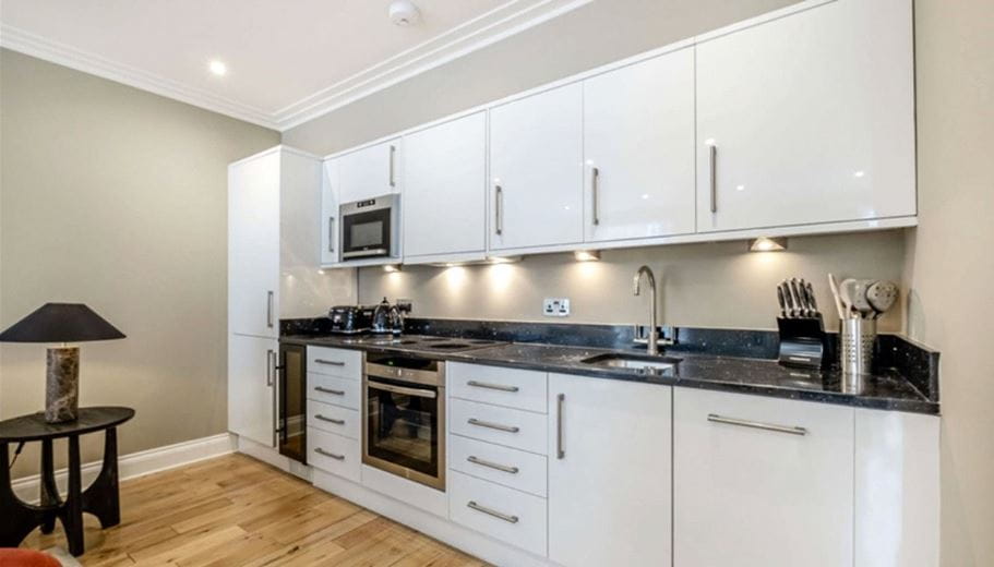 1 bedroom flat, Grosvenor Hill, Mayfair W1K - Available