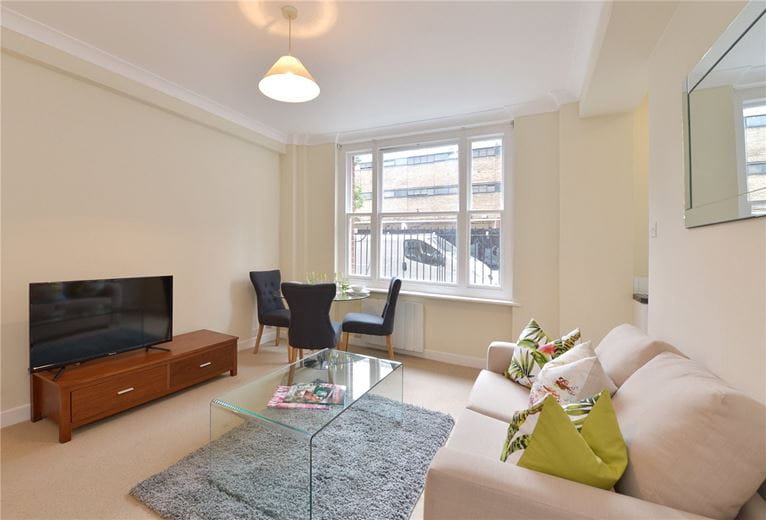 1 bedroom flat, Hill Street, Mayfair W1J - Available