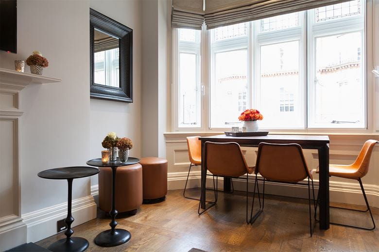 2 bedroom flat, North Audley Street, Mayfair W1K - Available