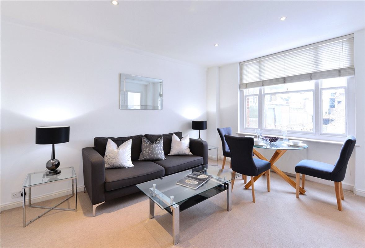 1 bedroom flat, Hill Street, Mayfair W1J - Available