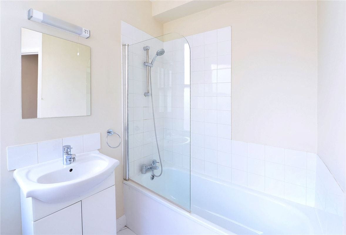 1 bedroom flat, Hill Street, Mayfair W1J - Available