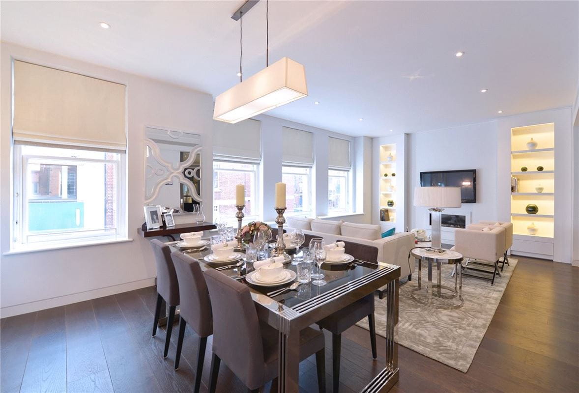 2 bedroom flat, Duke Street, Mayfair W1K - Available