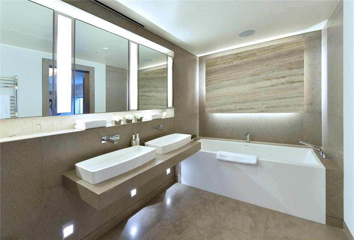 2 bedroom flat, Duke Street, Mayfair W1K - Available