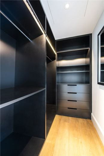 3 bedroom flat, Duke Street, Mayfair W1K - Available