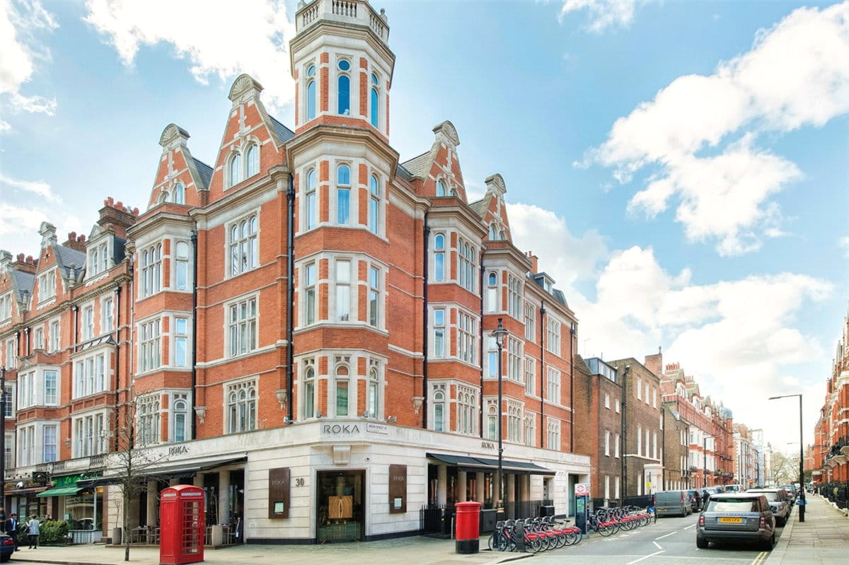 3 bedroom flat, Green Street, Mayfair W1K - Available