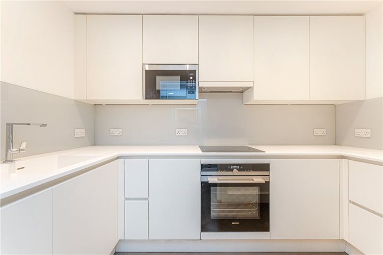 2 bedroom flat, Upper Brook Street, Mayfair W1K - Available